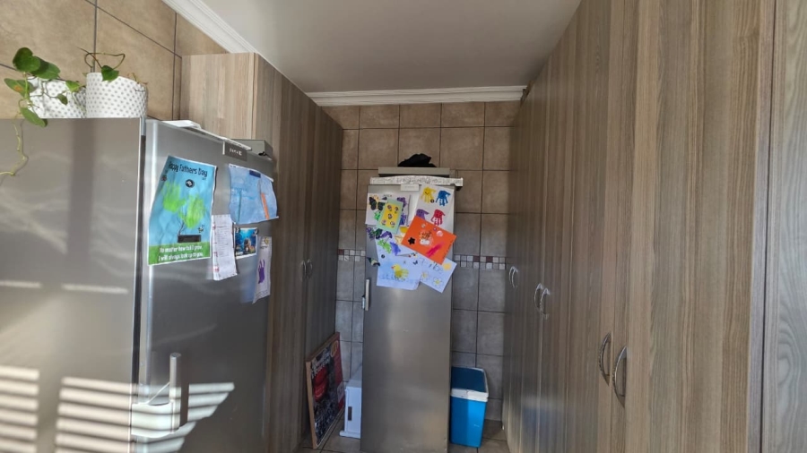 3 Bedroom Property for Sale in Country Club Western Cape